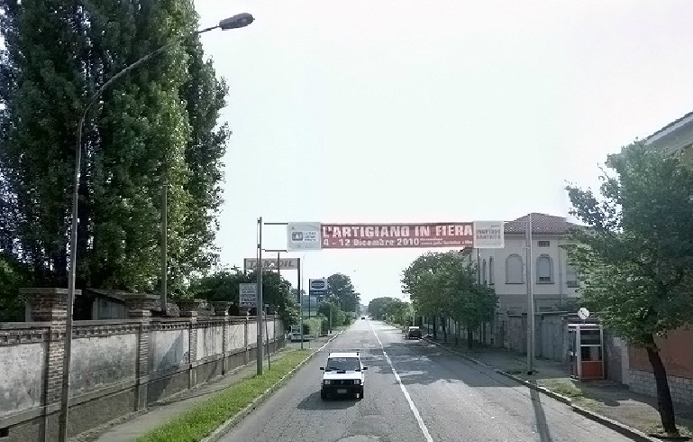 BUSTO ARSIZIO - PALO 236 - Corso 20 Settembre a mt. 32 da via Todi lato civ. 92