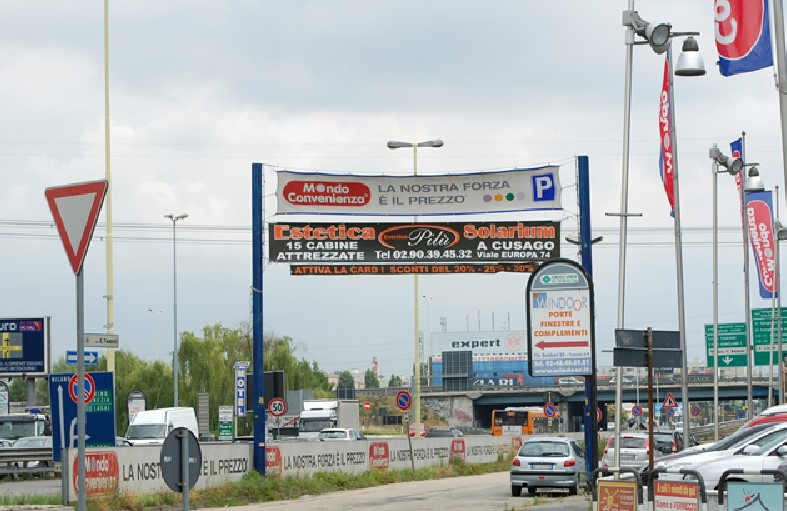 TREZZANO SUL NAVIGLIO - PALO 72 - viale C. Colombo alt Mondo Convenienza