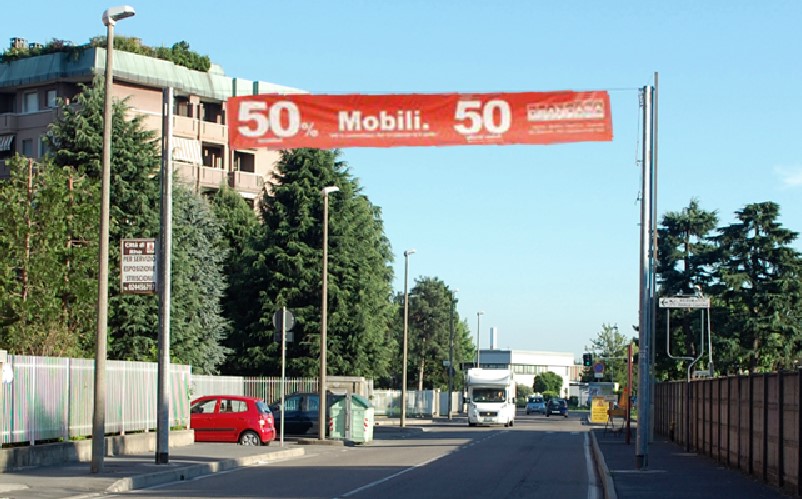 RHO - PALO 275 - via T. Grossi tra via Togliatti e via Sartirana