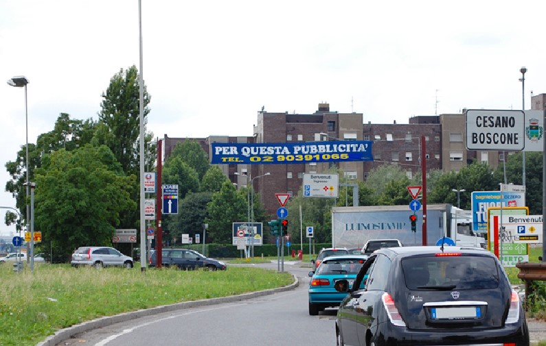 CESANO BOSCONE - PALO 2 - Via B. Croce Auchan