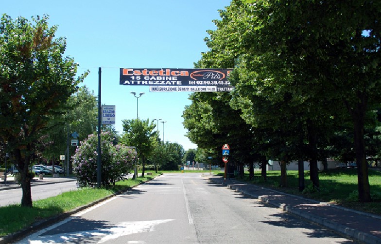 BUCCINASCO - PALO 100 - via Emilia dir. Trezzano Centro Commerciale