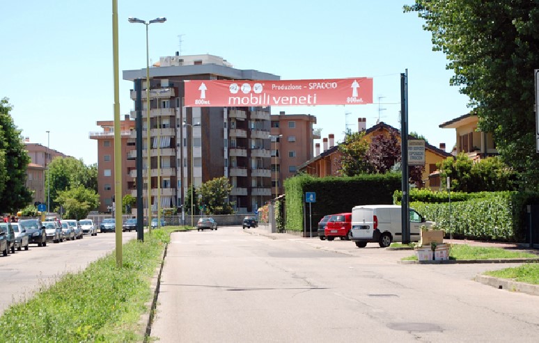 BUCCINASCO - PALO 30 - via Garibaldi