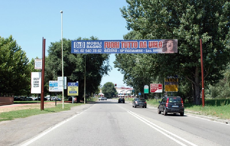 TREZZANO SUL NAVIGLIO - PALO 156 - via Circonvallazione alt quartiere TR4