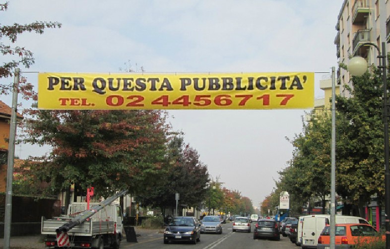 GARBAGNATE MILANESE - PALO 8 - via Garibaldi 71 prima di BPM